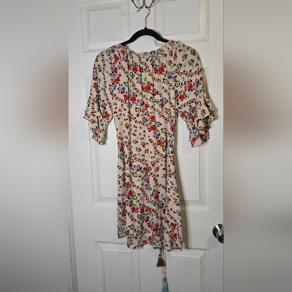 Democracy Floral Dress - Picture 3 of 5